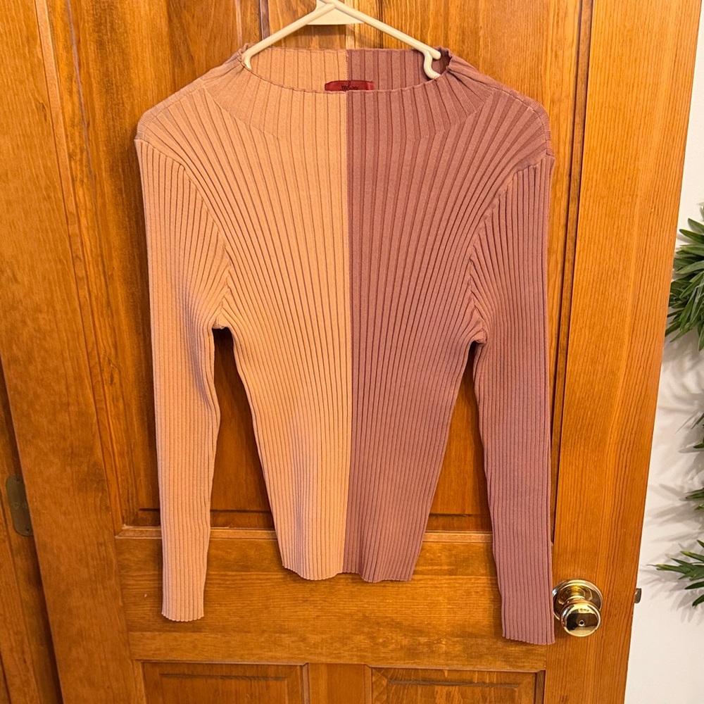 Elegant Two-Tone Ribbed Blouse in Tan and Brown